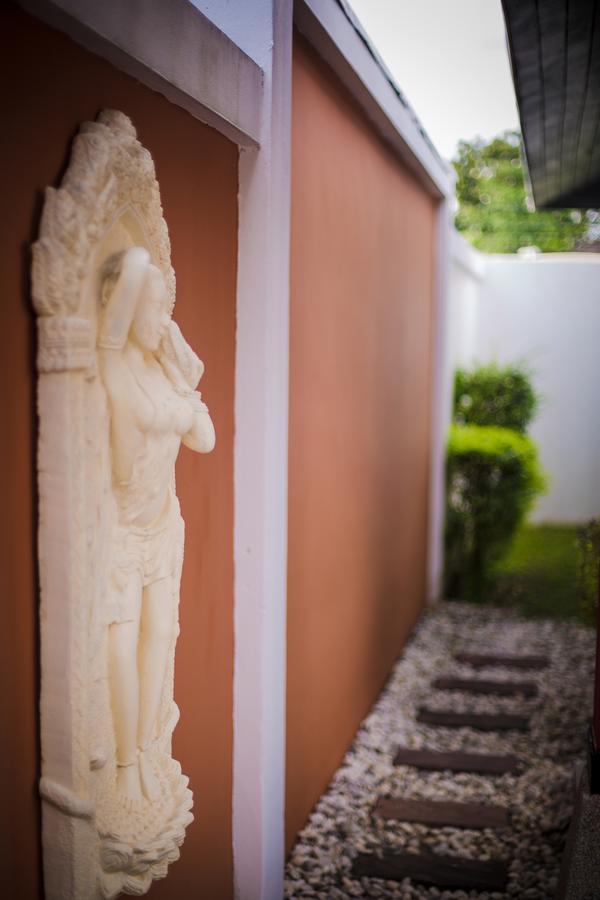 The Iris Pool Villa Rawai Room photo