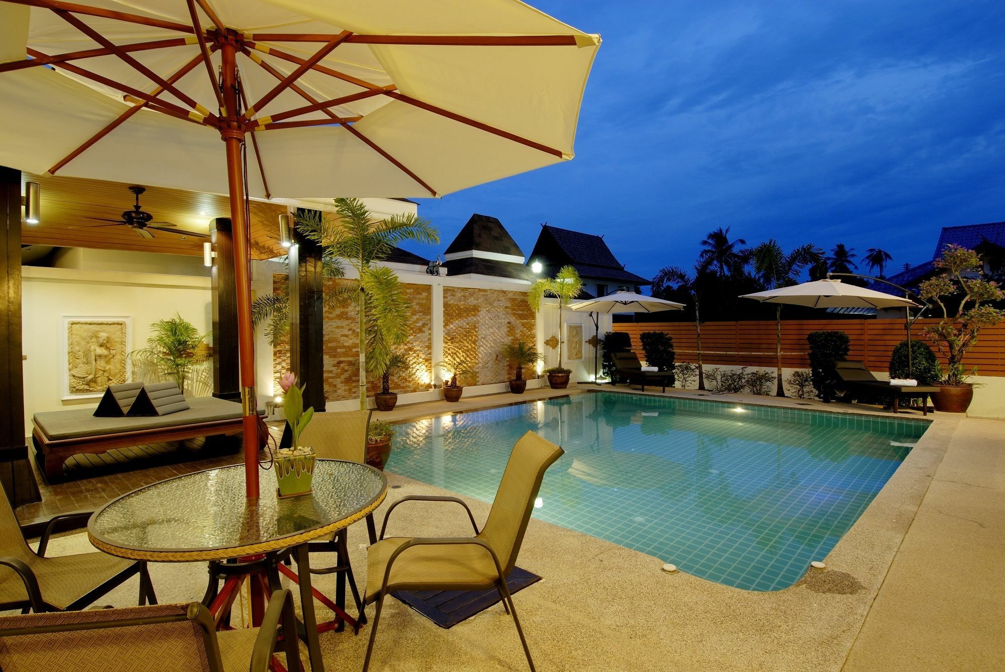 The Iris Pool Villa Rawai Exterior photo